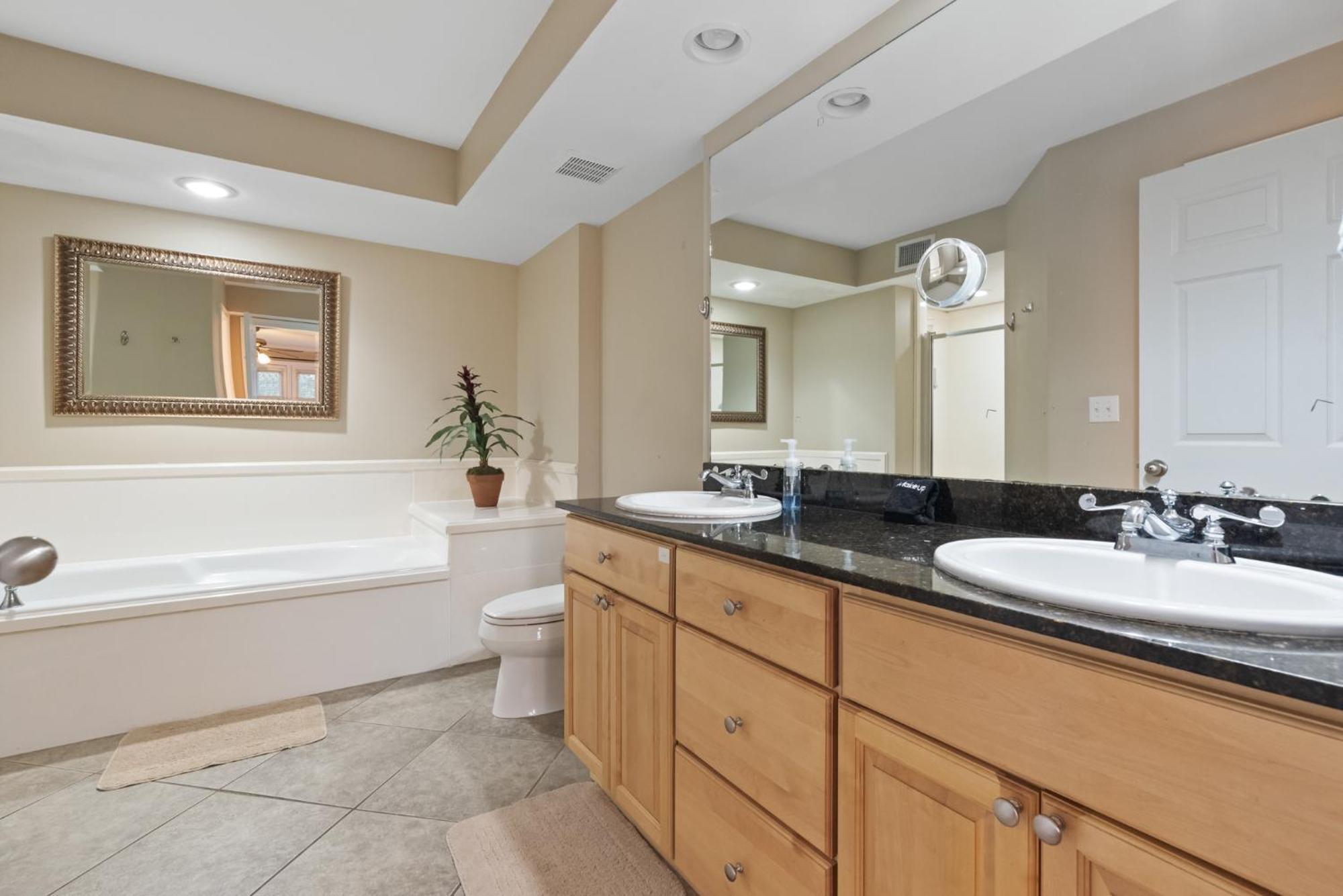 Fun 2 Bed/2 Bath Condo With Pool On Biloxi Beach Exteriör bild